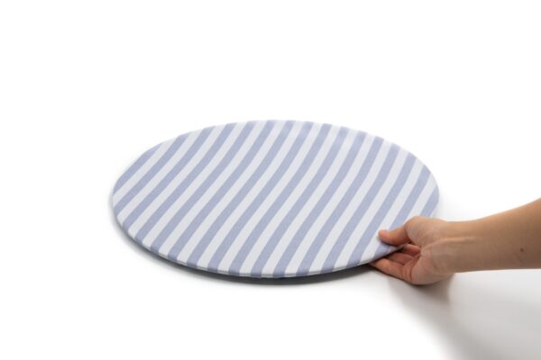 PLATO BASE + FUNDA LAVANDA RAYAS - Image 2