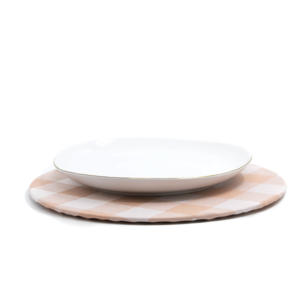 PLATO BASE + FUNDA AVELLANA CUADROS